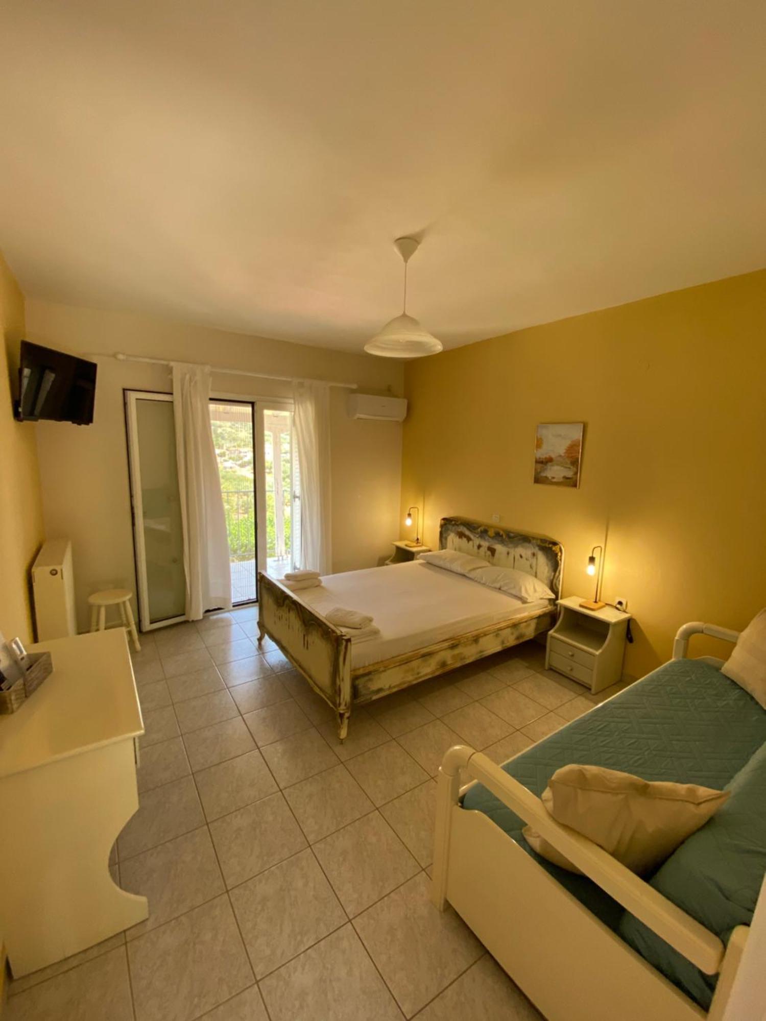 Myrtos Hotel Divarata エクステリア 写真