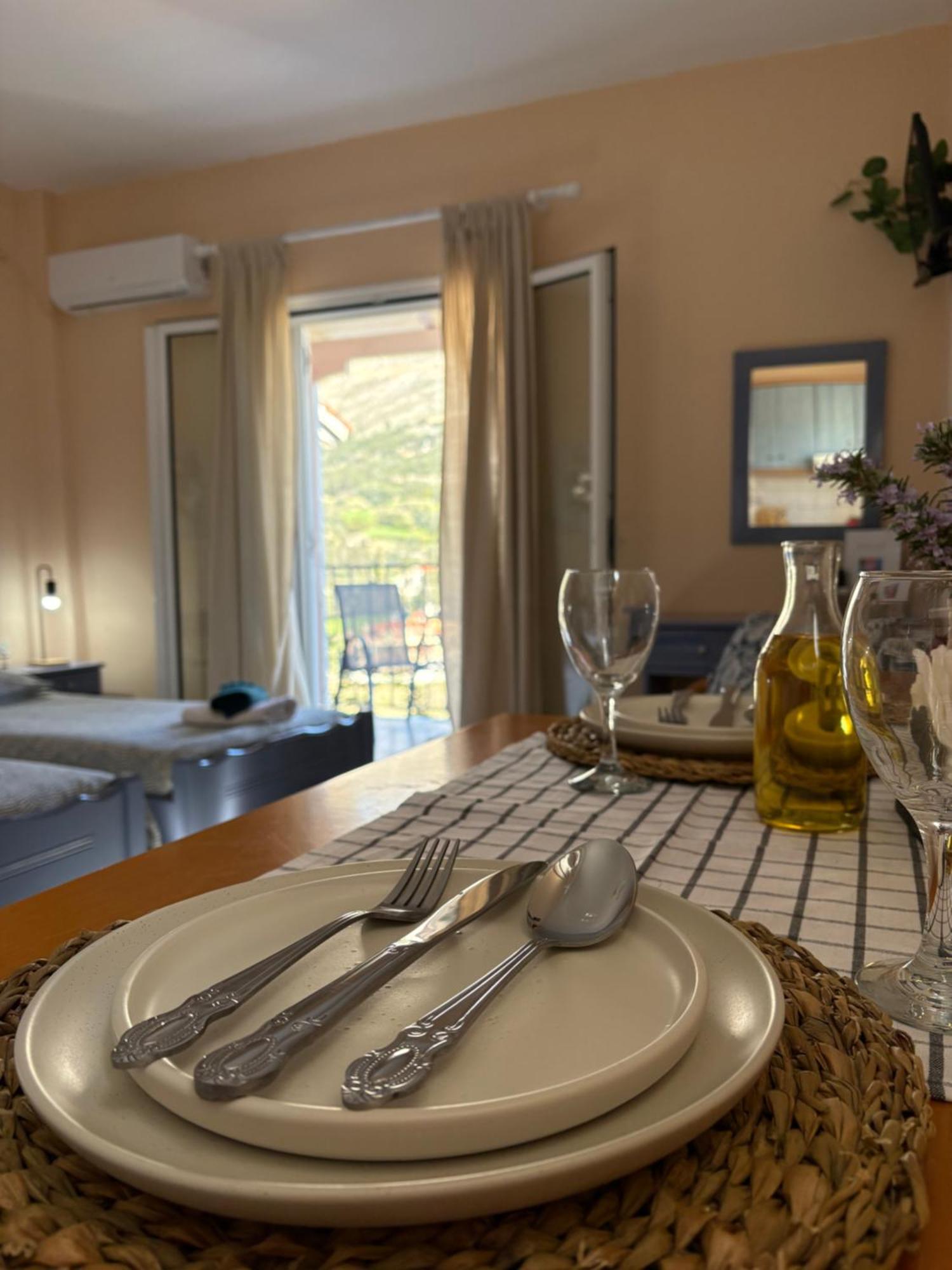 Myrtos Hotel Divarata エクステリア 写真